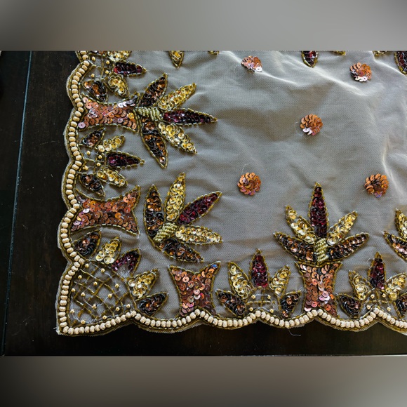 NWT Lot of 4 Beautiful Fall colors sequined placements - Picture 7 of 7